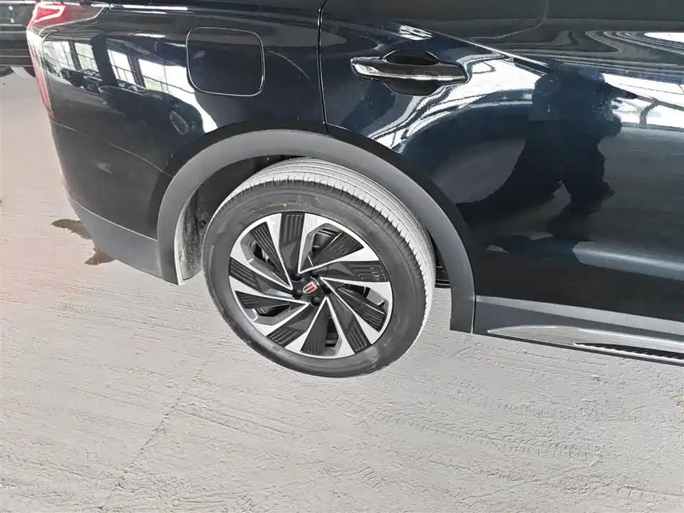 Hongqi HS7 PHEV