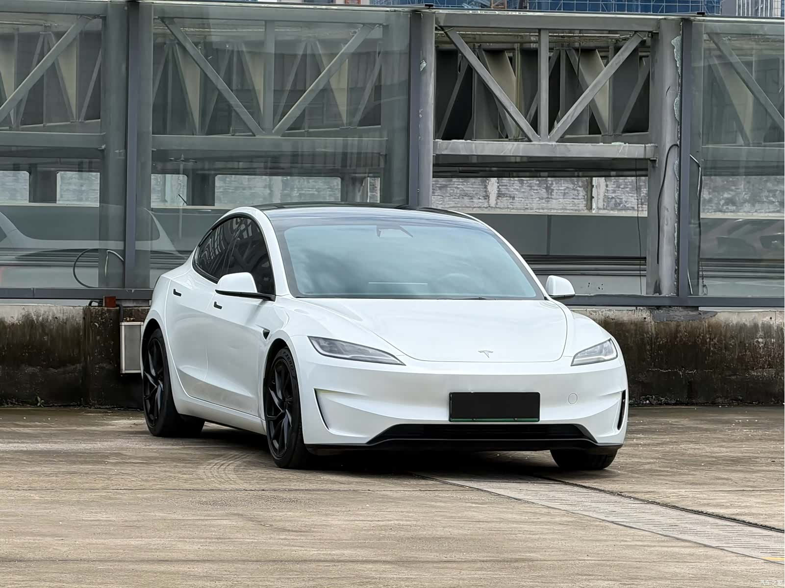 Tesla Model 3, 2024 3