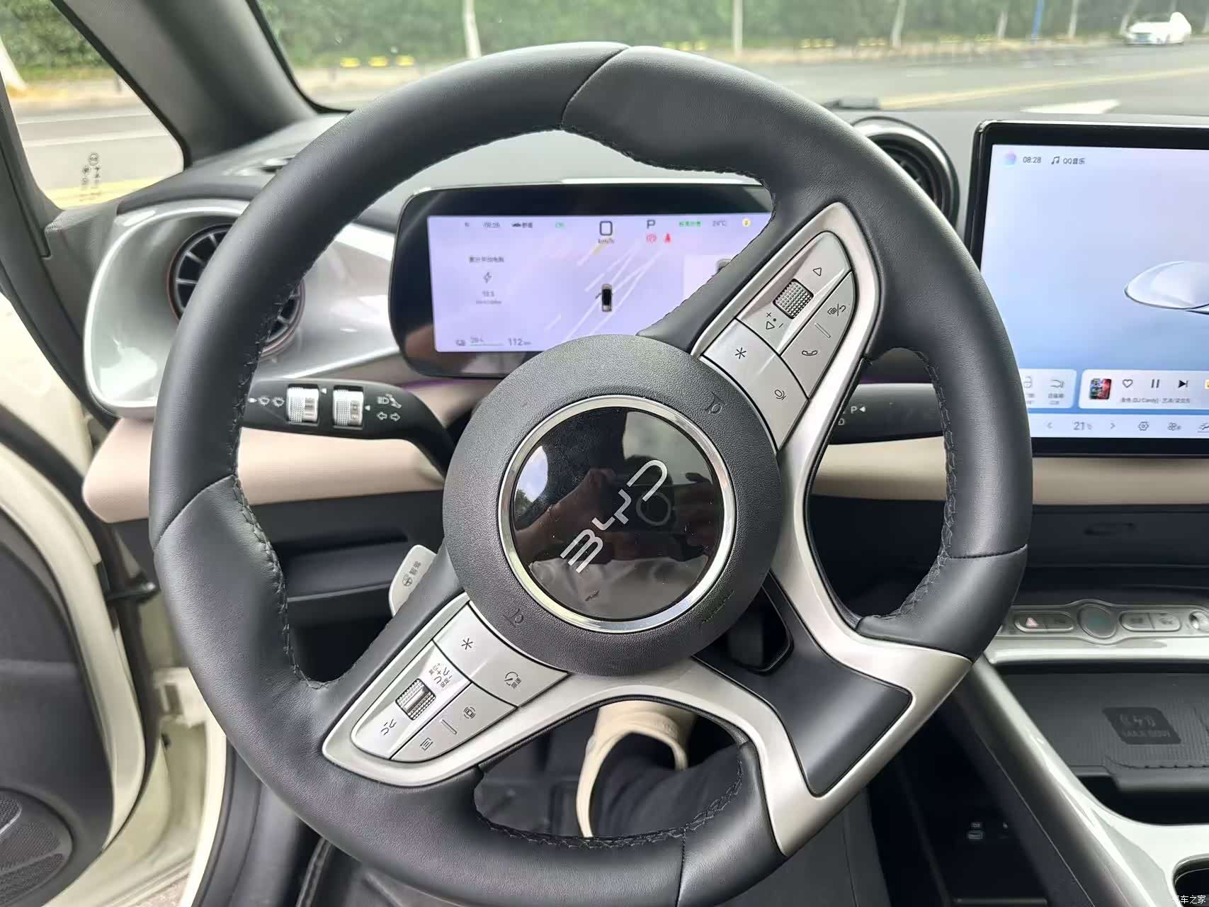 BYD Dolphin, 2025 17