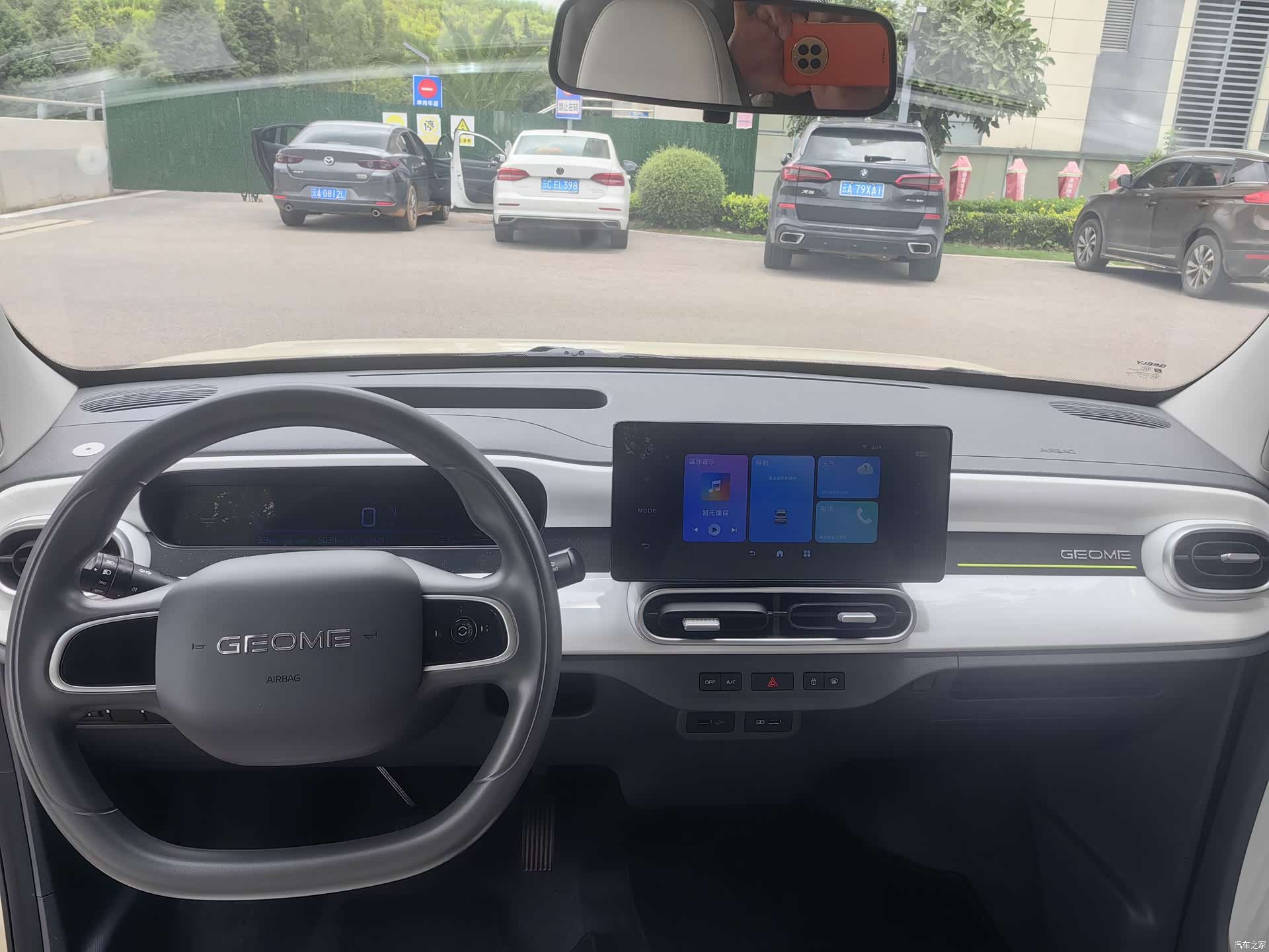 Geely Panda, 2025 10