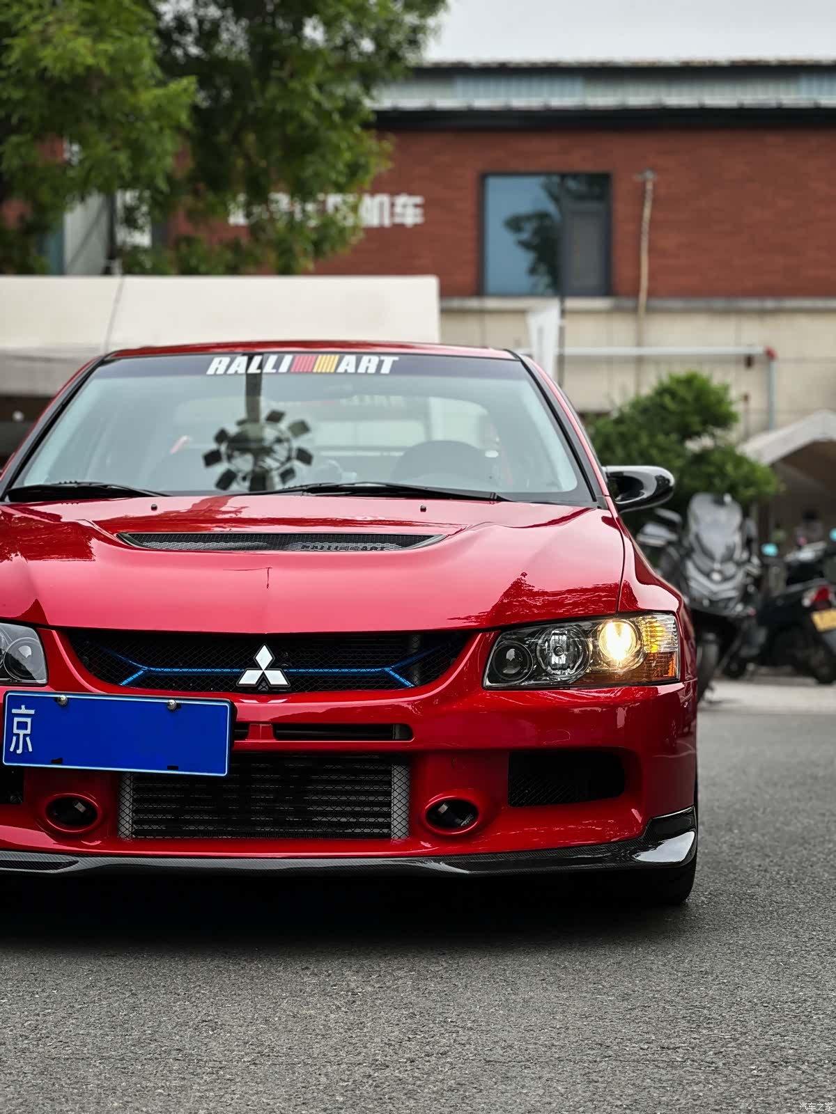 Mitsubishi LANCER, 2008 3