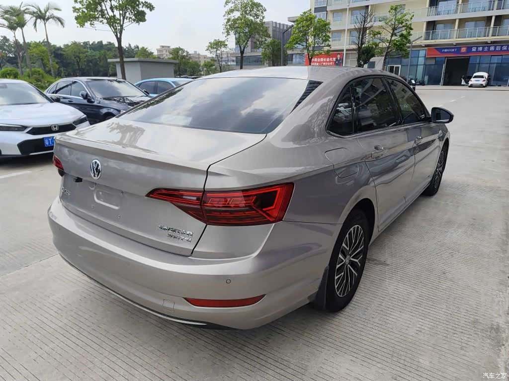 Volkswagen Sagitar, 2020 9