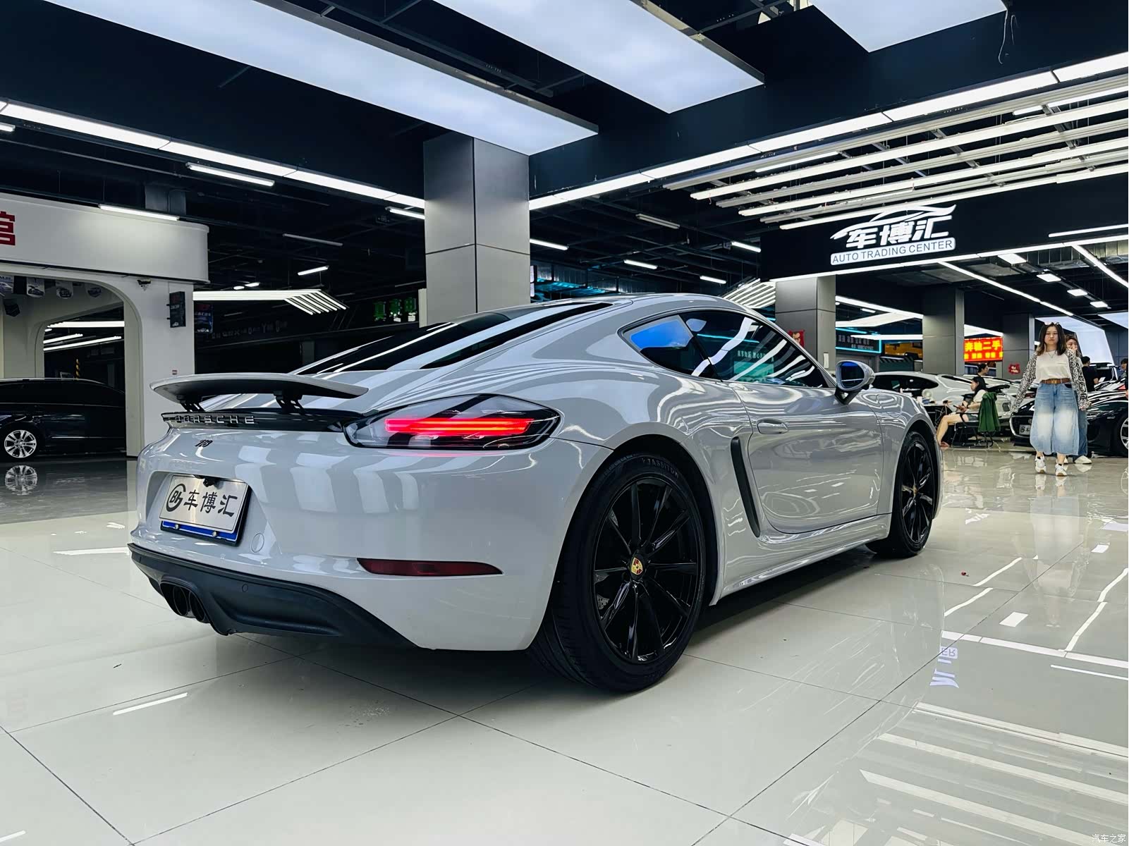 Porsche Cayman, 2017 6