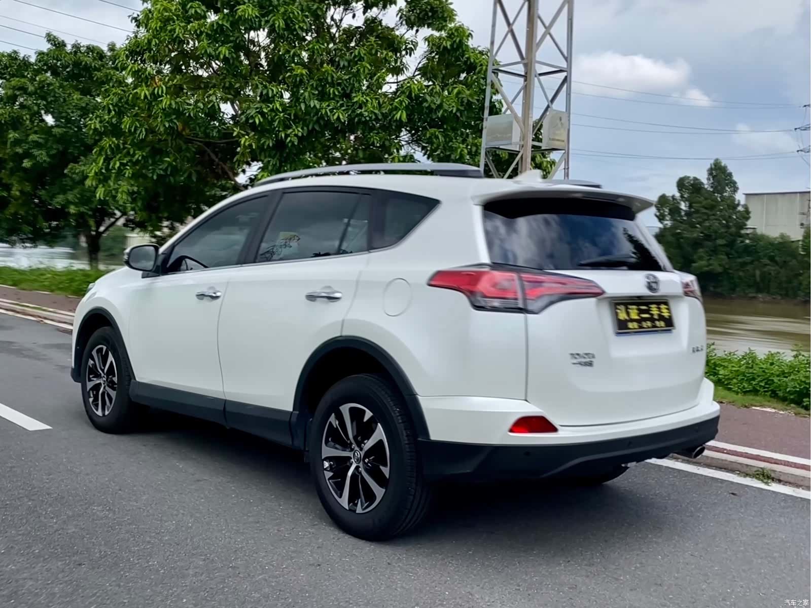 Toyota RAV4, 2019 4