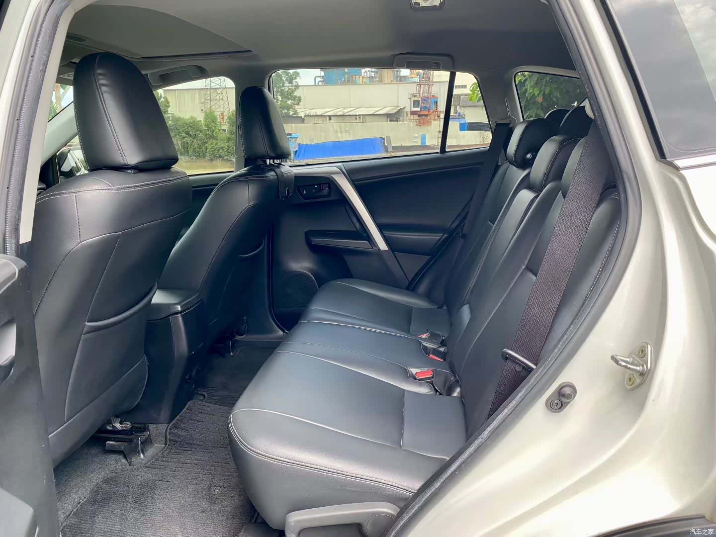 Toyota RAV4, 2019 8