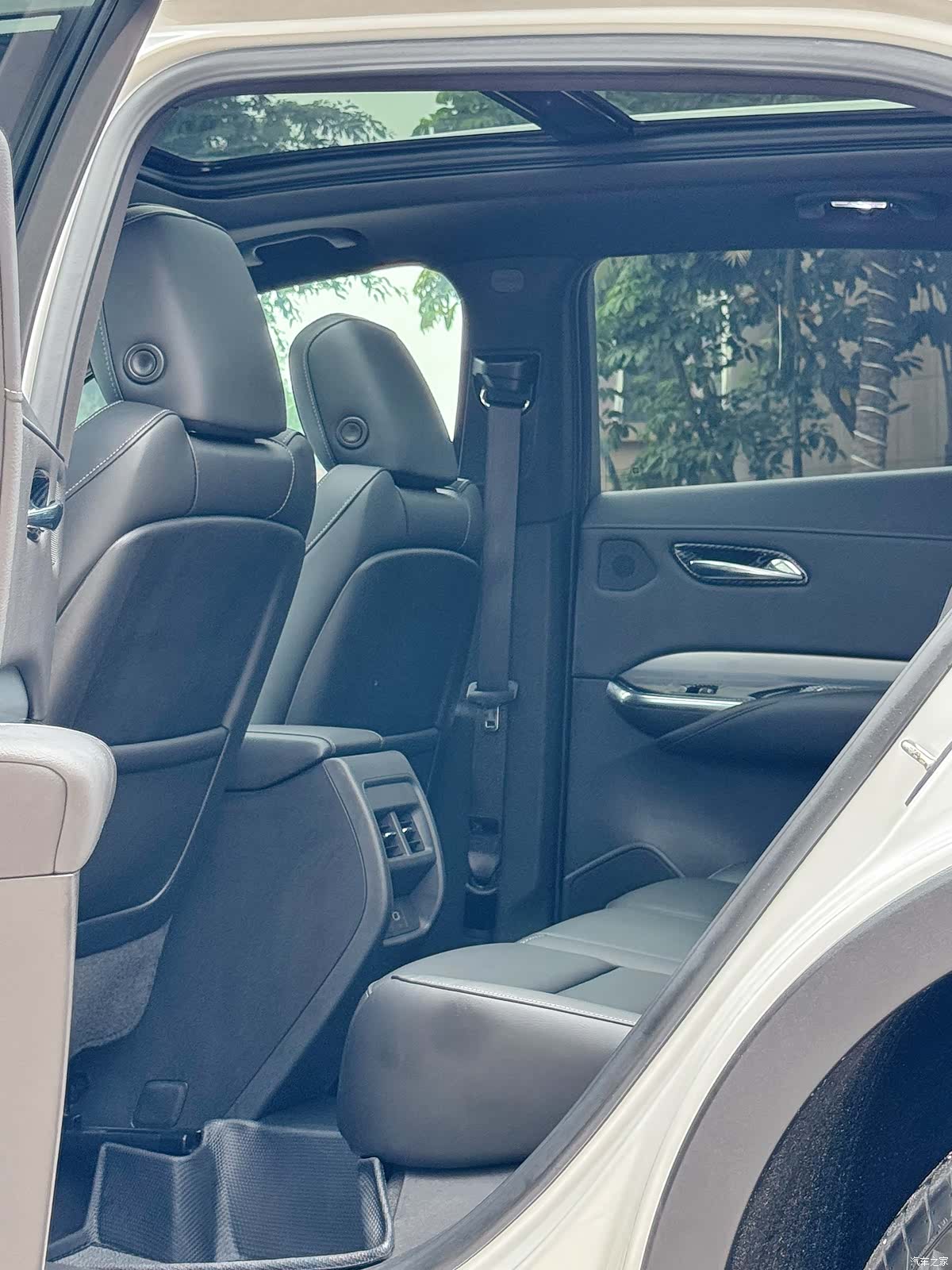 Cadillac XT4, 2020 13