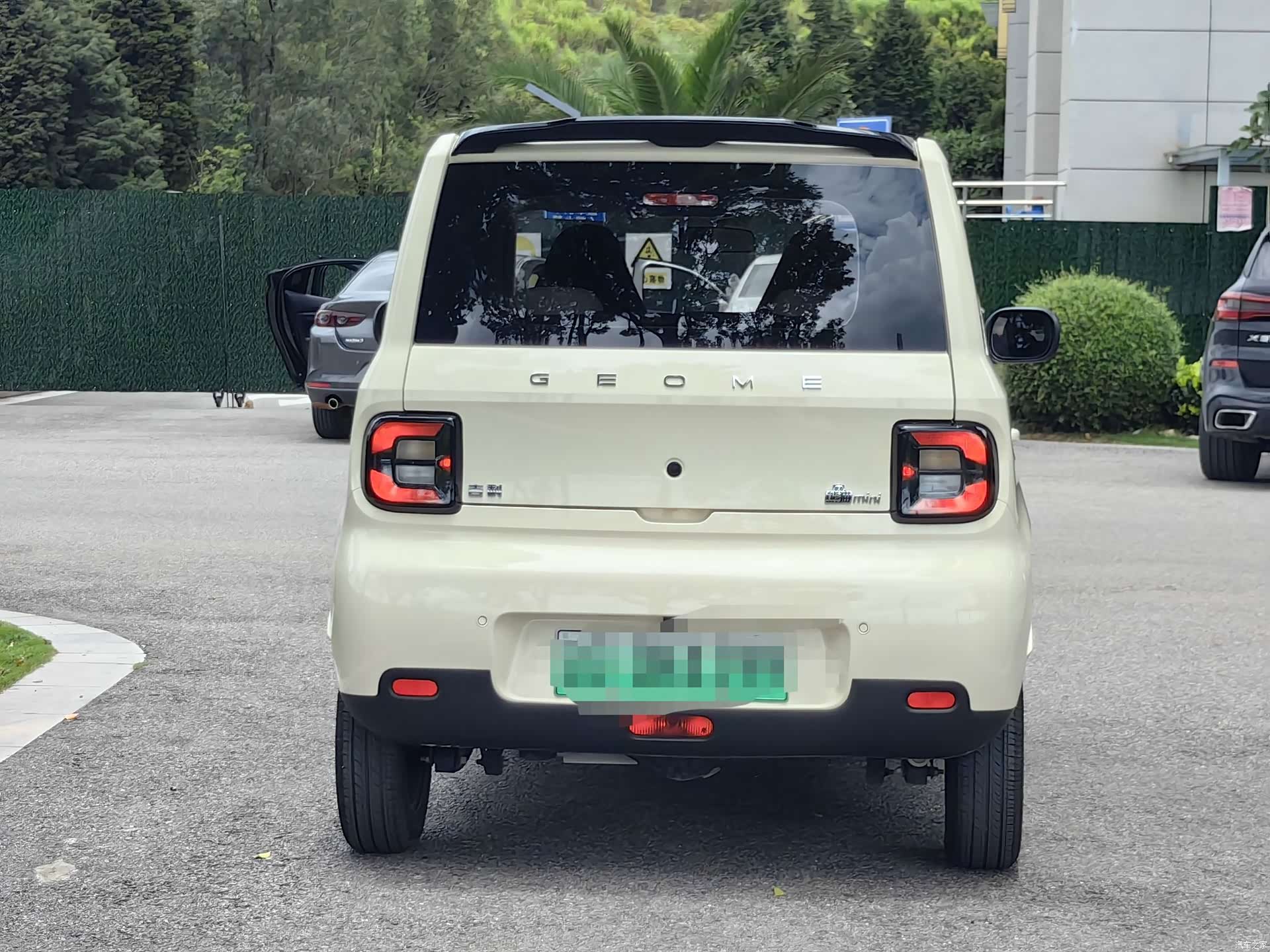 Geely Panda, 2025 8