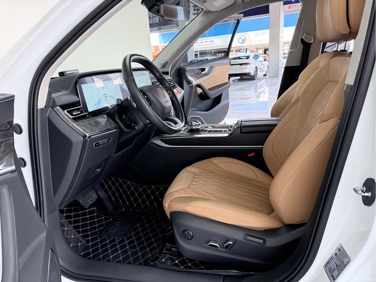 Hongqi HS5, 2024 4