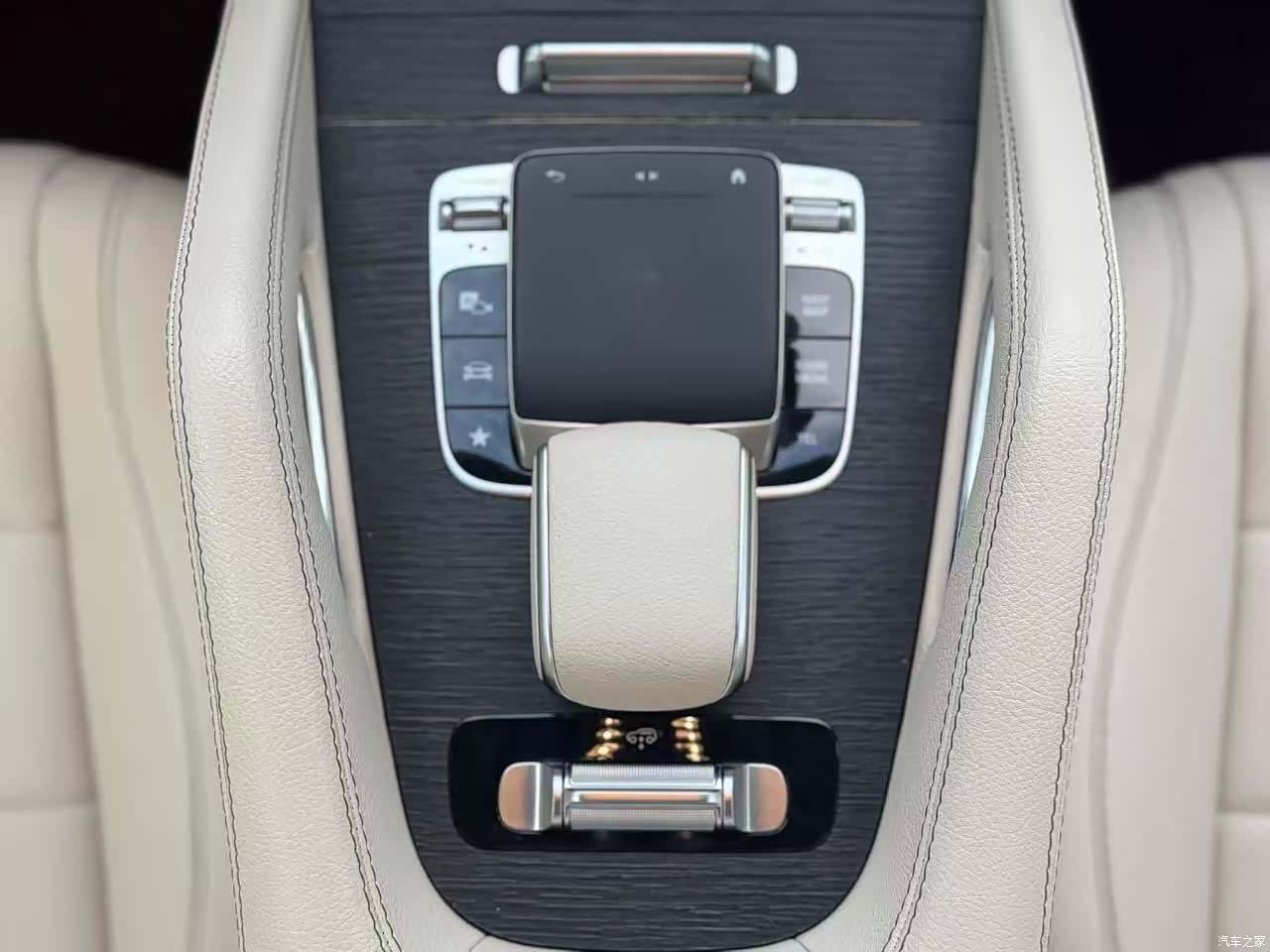 Mercedes-Benz GLE, 2019 14