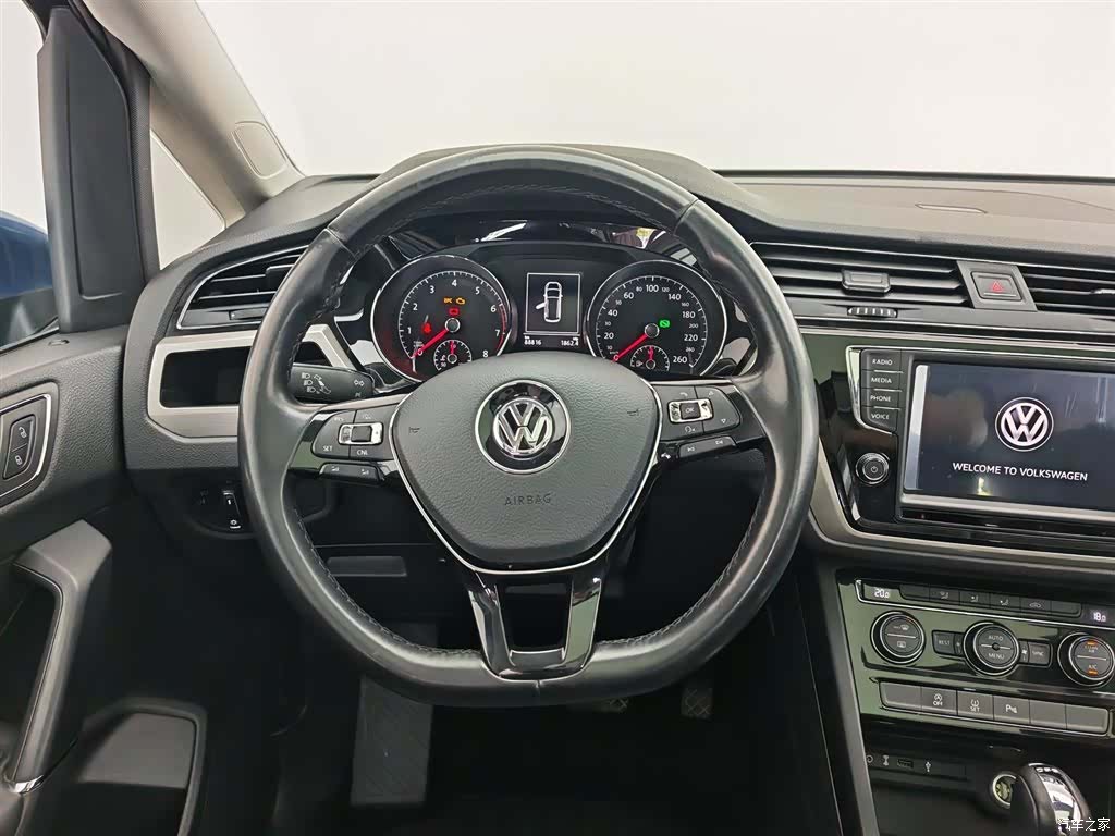 Volkswagen L, 2018 11