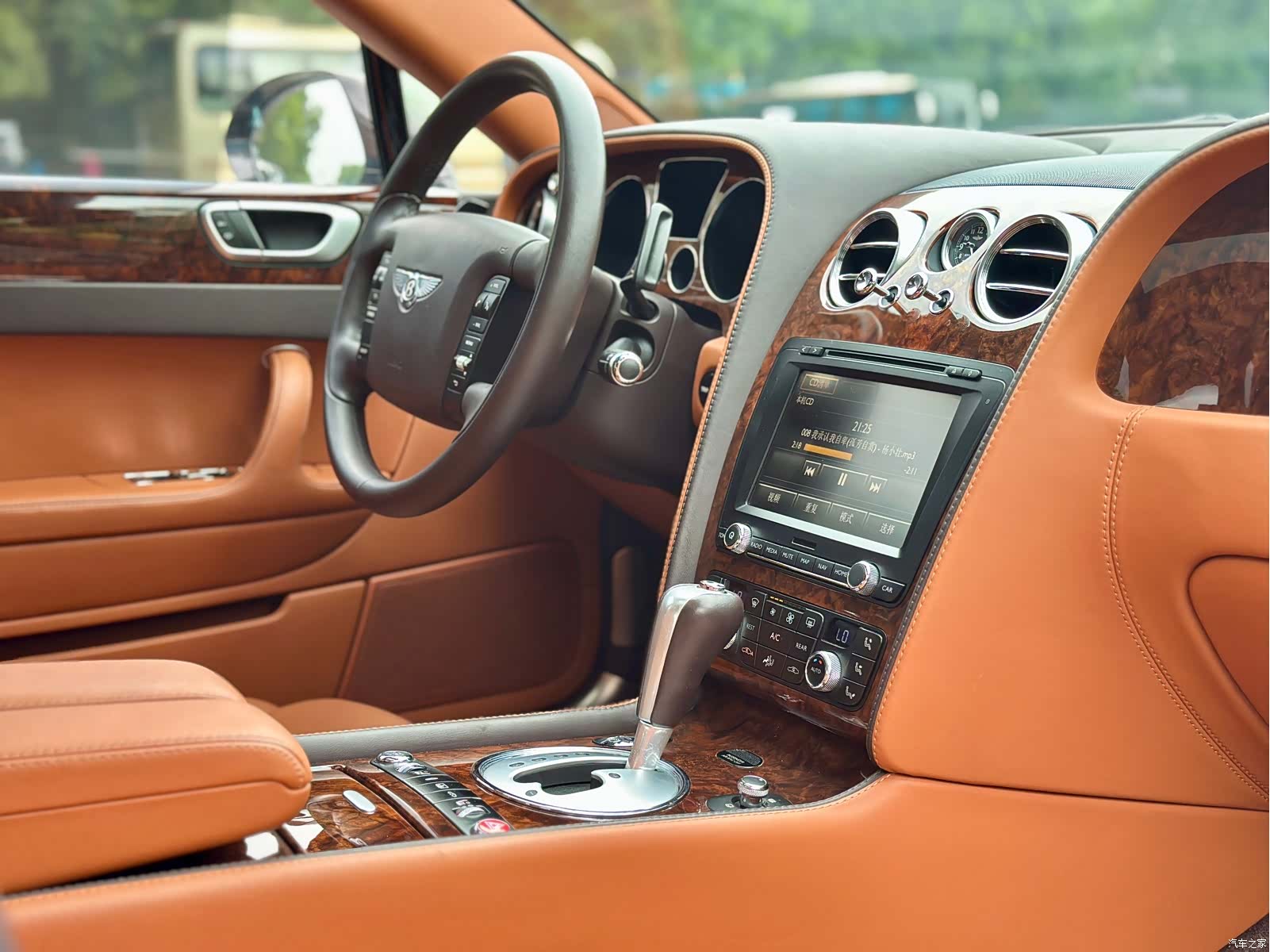Bentley Flying Spur, 2012 49