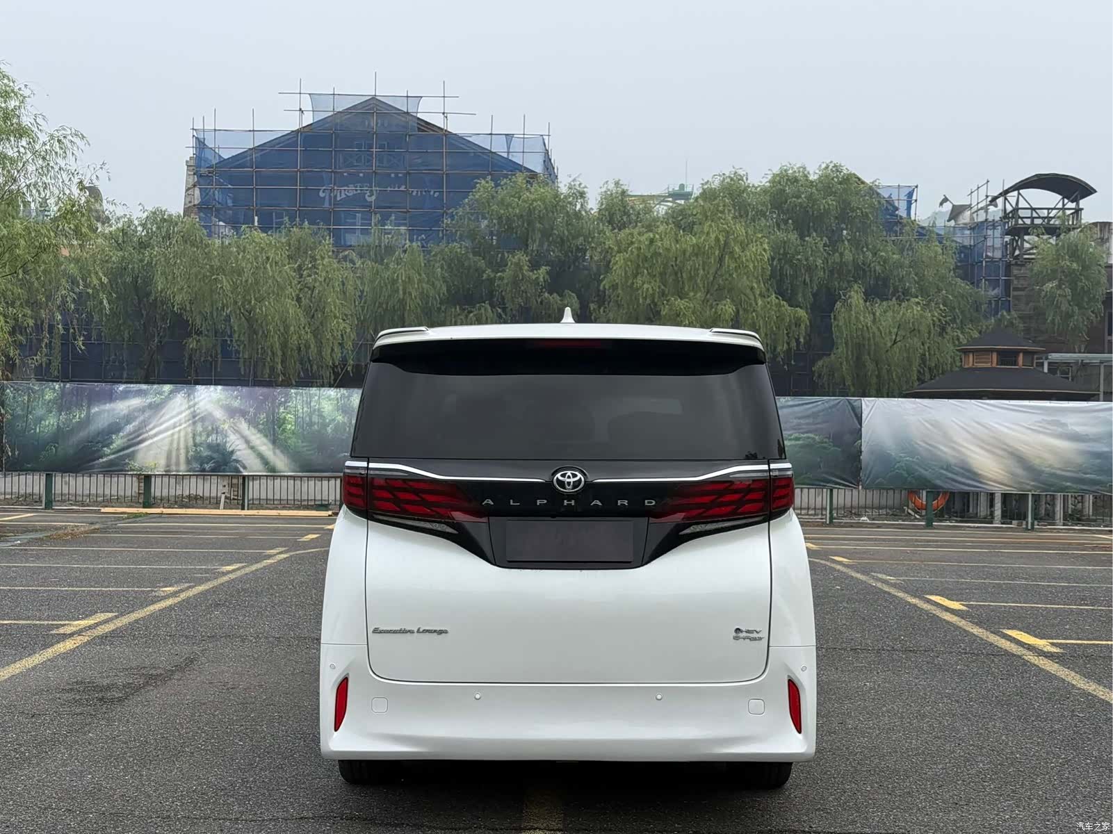 Toyota Alphard, 2023 7