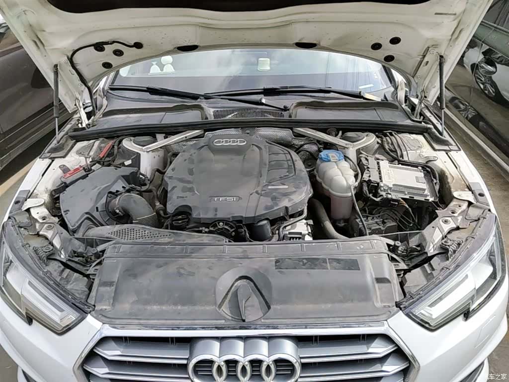 Audi A4L, 2019 20