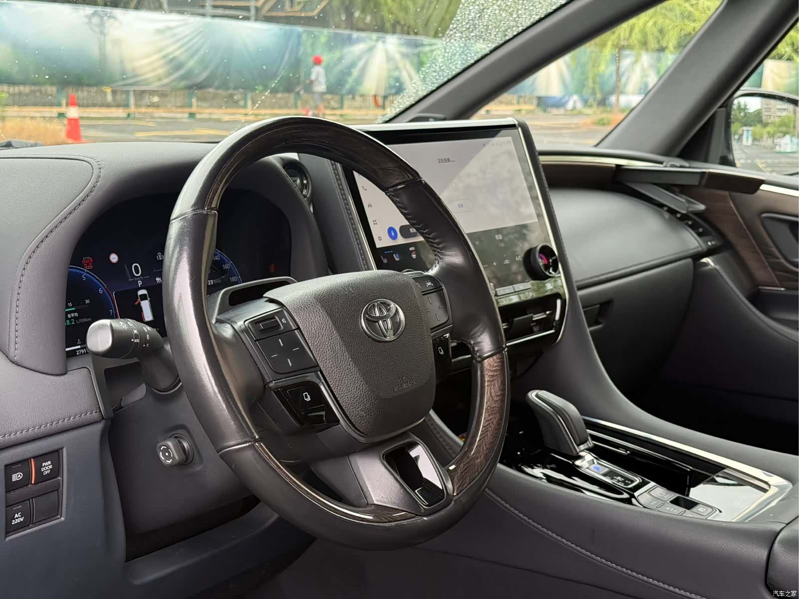 Toyota Vellfire, 2023 9