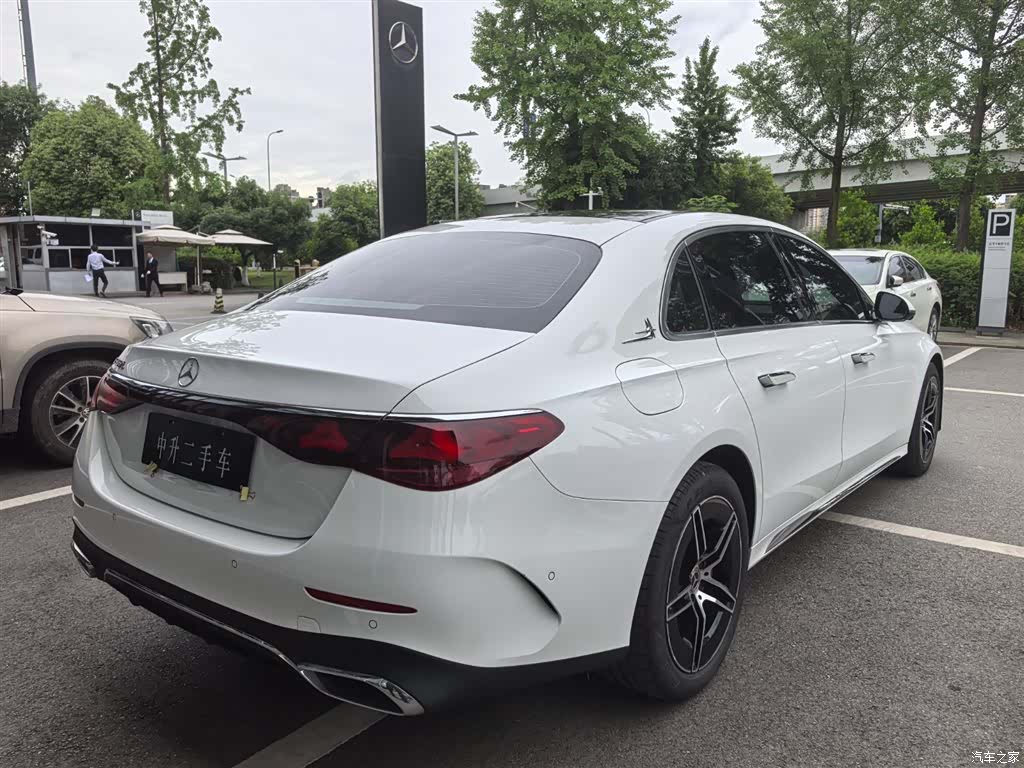 Mercedes-Benz E-Class, 2024 8