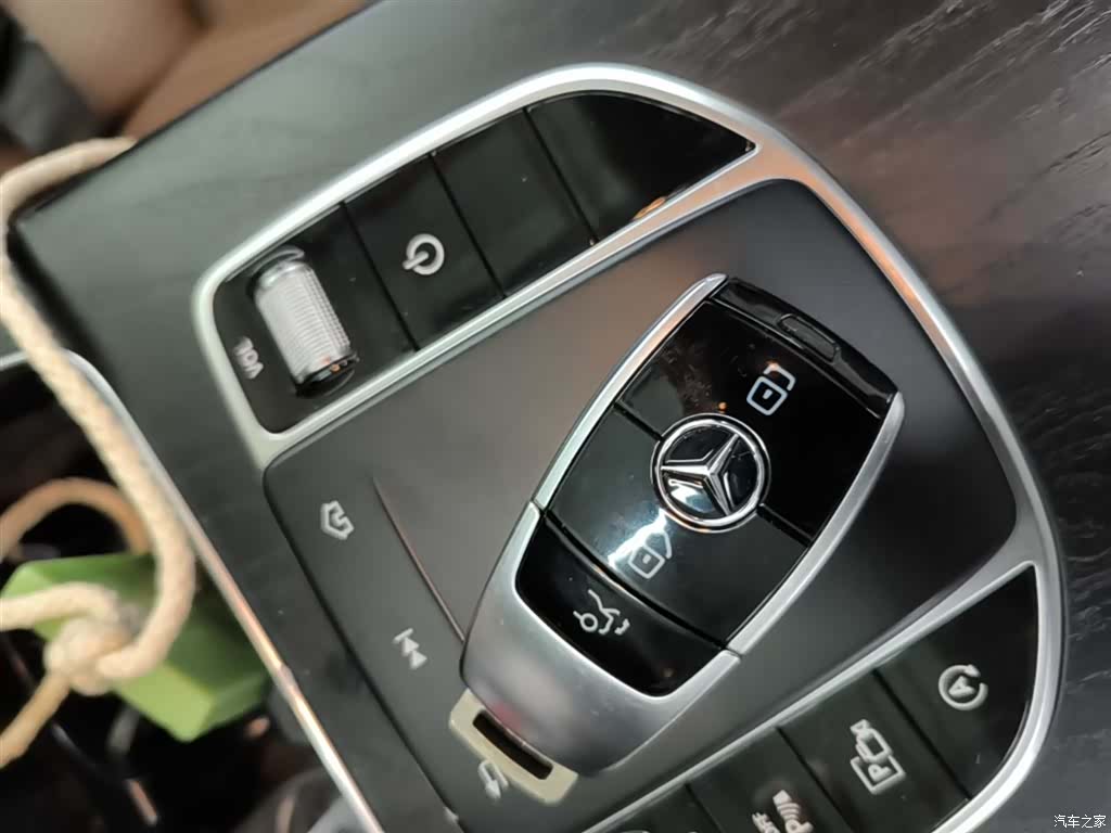 Mercedes-Benz E-Class, 2019 9