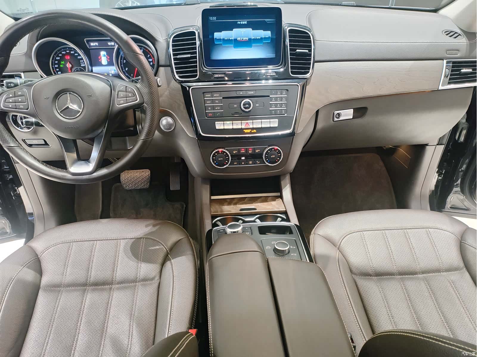 Mercedes-Benz GLE, 2017 8