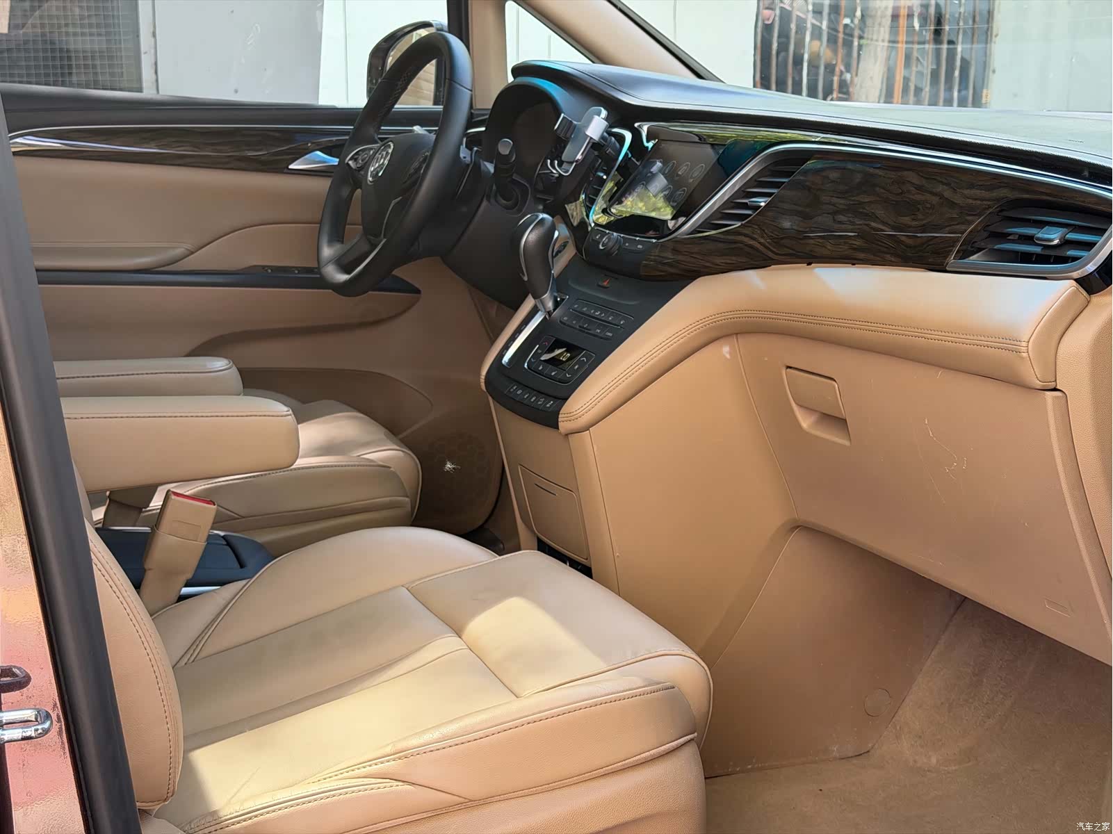 Buick GL8, 2017 18
