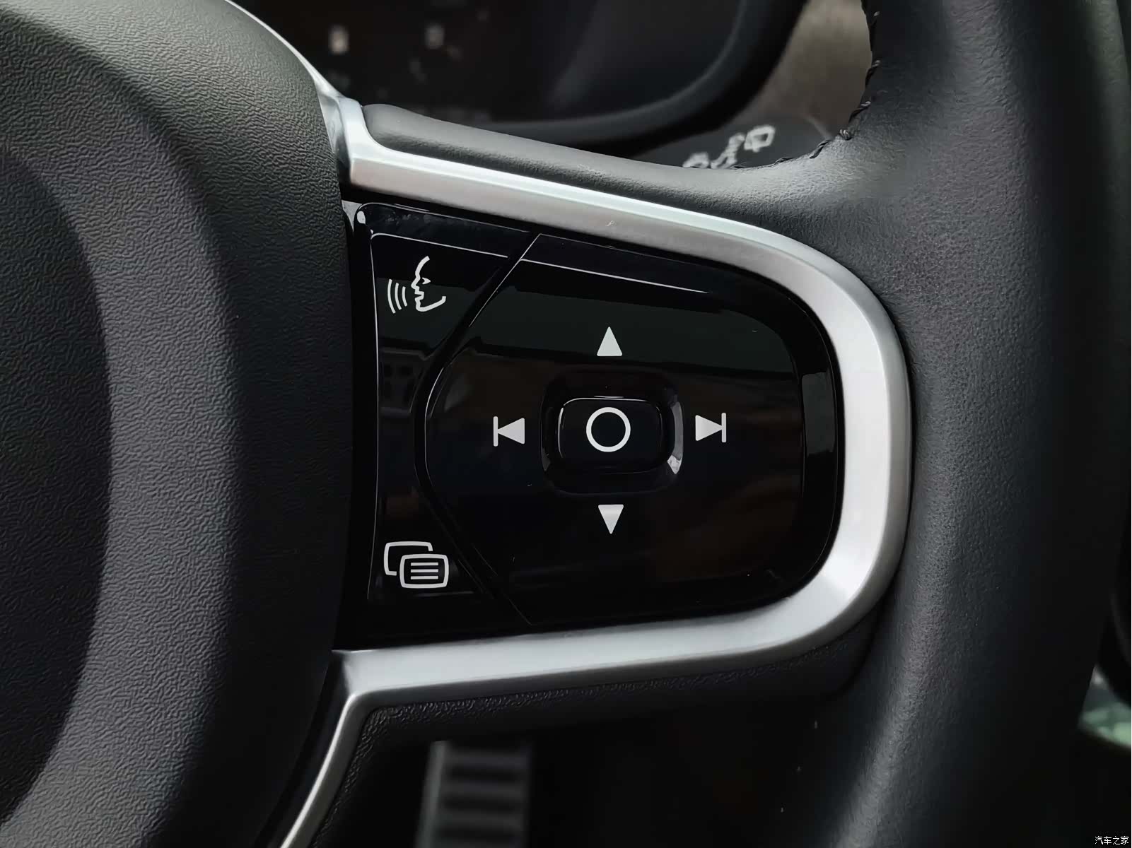 Volvo V90, 2021 28