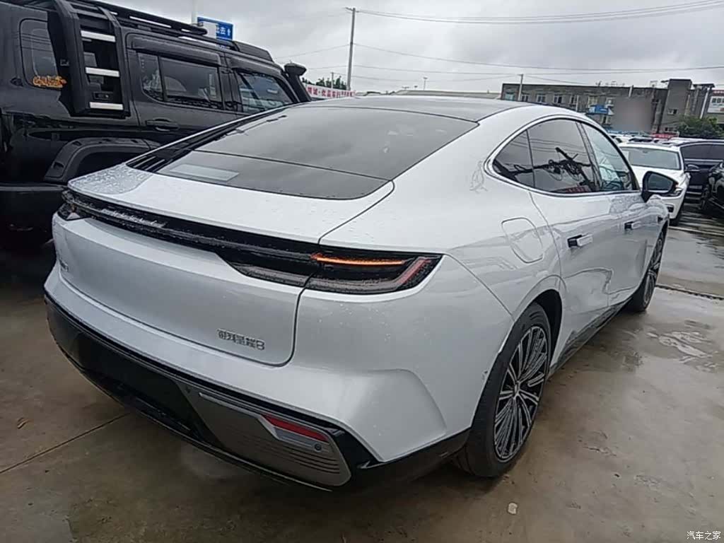 Geely 8, 2025 7
