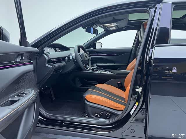 Changan UNI-V, 2024 4