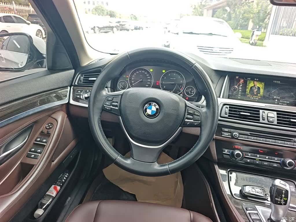 BMW 5 Series, 2015 11