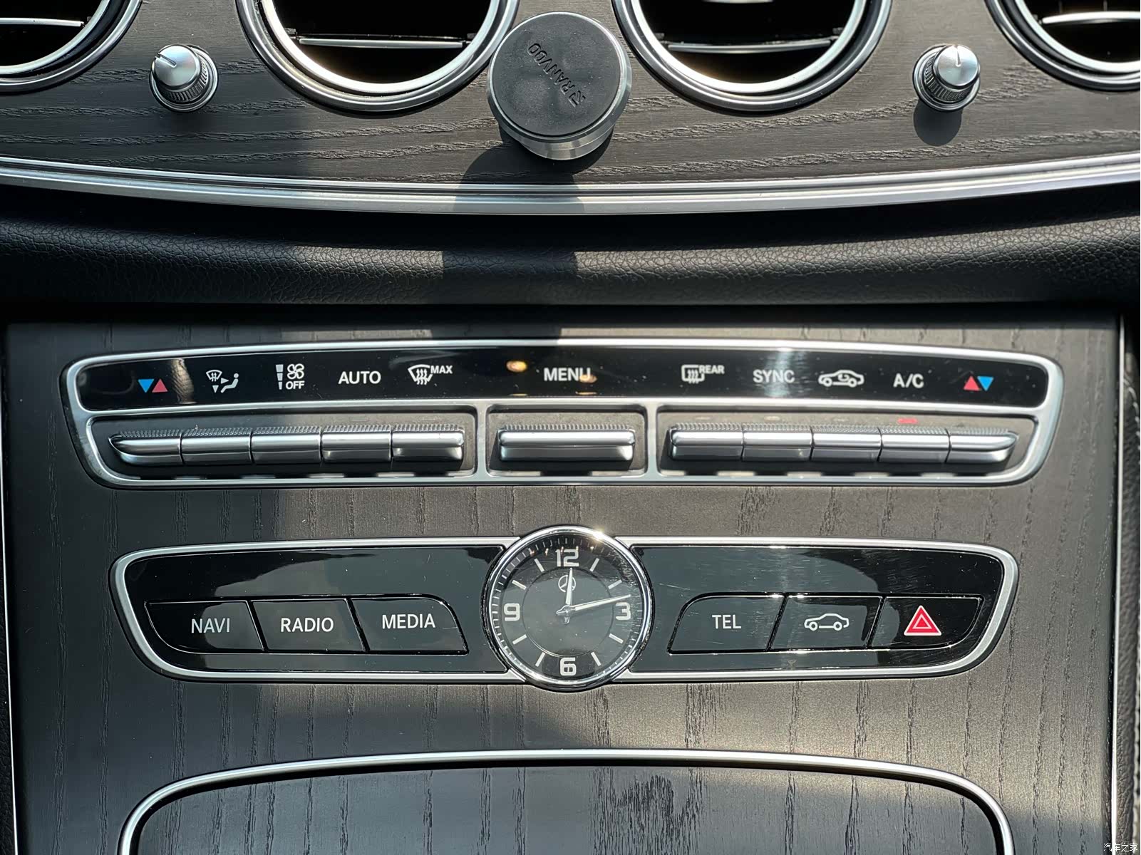 Mercedes-Benz E-Class, 2020 15
