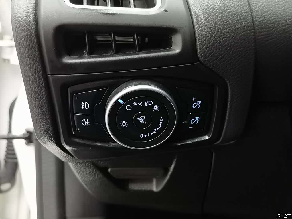 Ford Focus, 2016 21