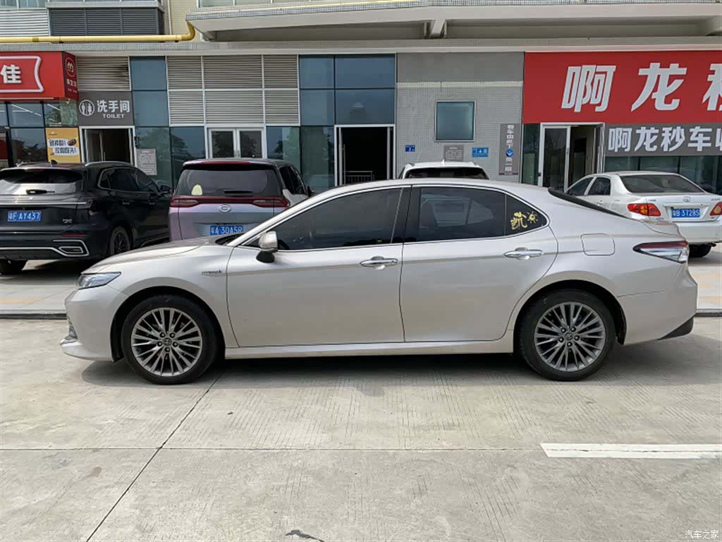 Toyota Camry, 2020 3