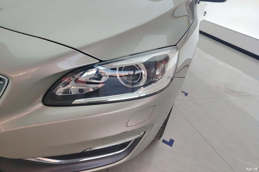 Volvo S60, 2016 все фото