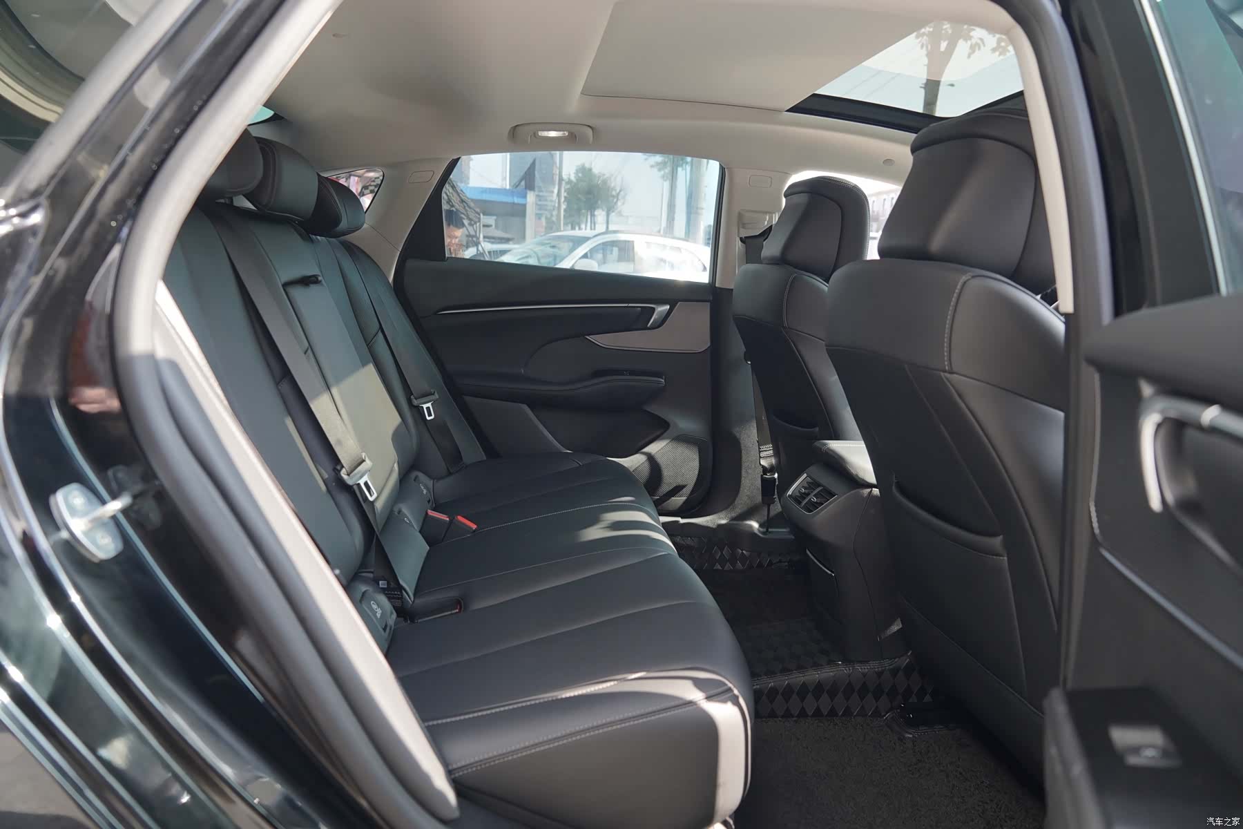 Buick LaCrosse, 2024 все фото