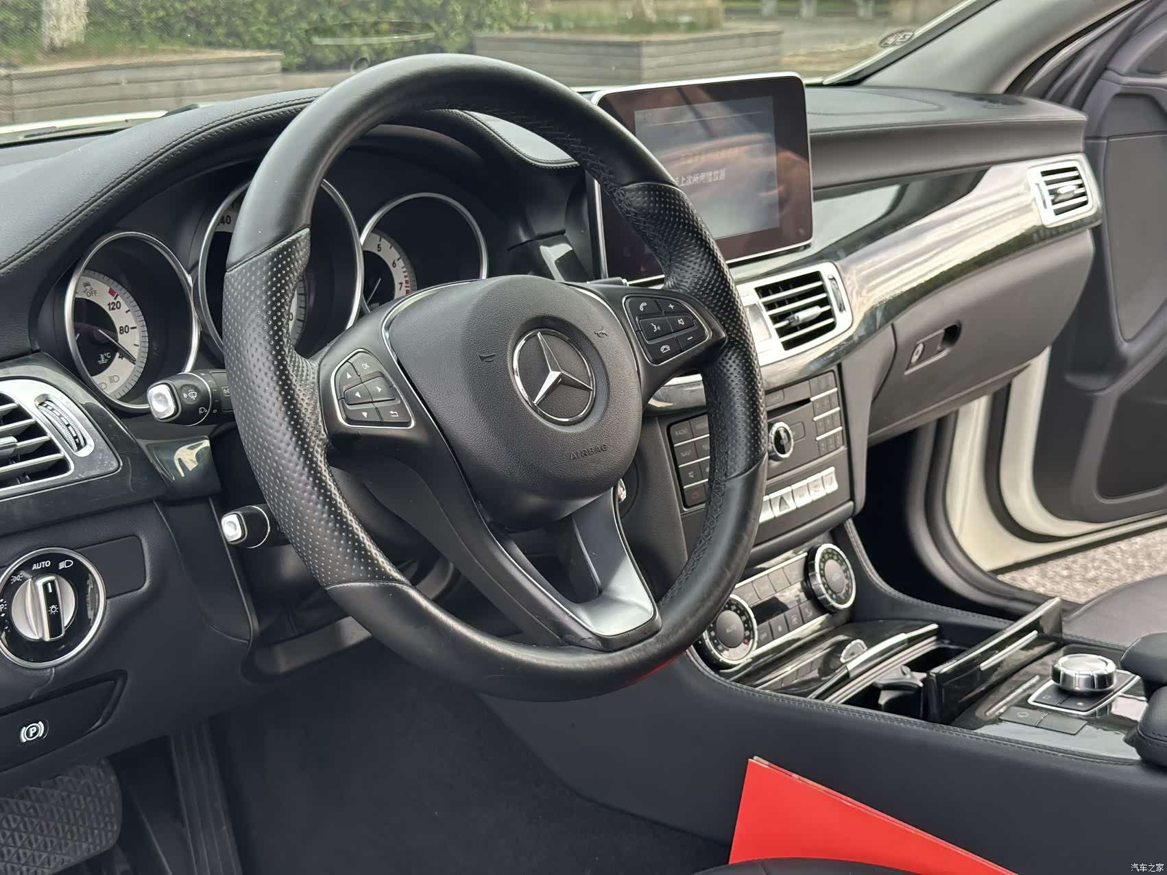 Mercedes-Benz CLS, 2015 9