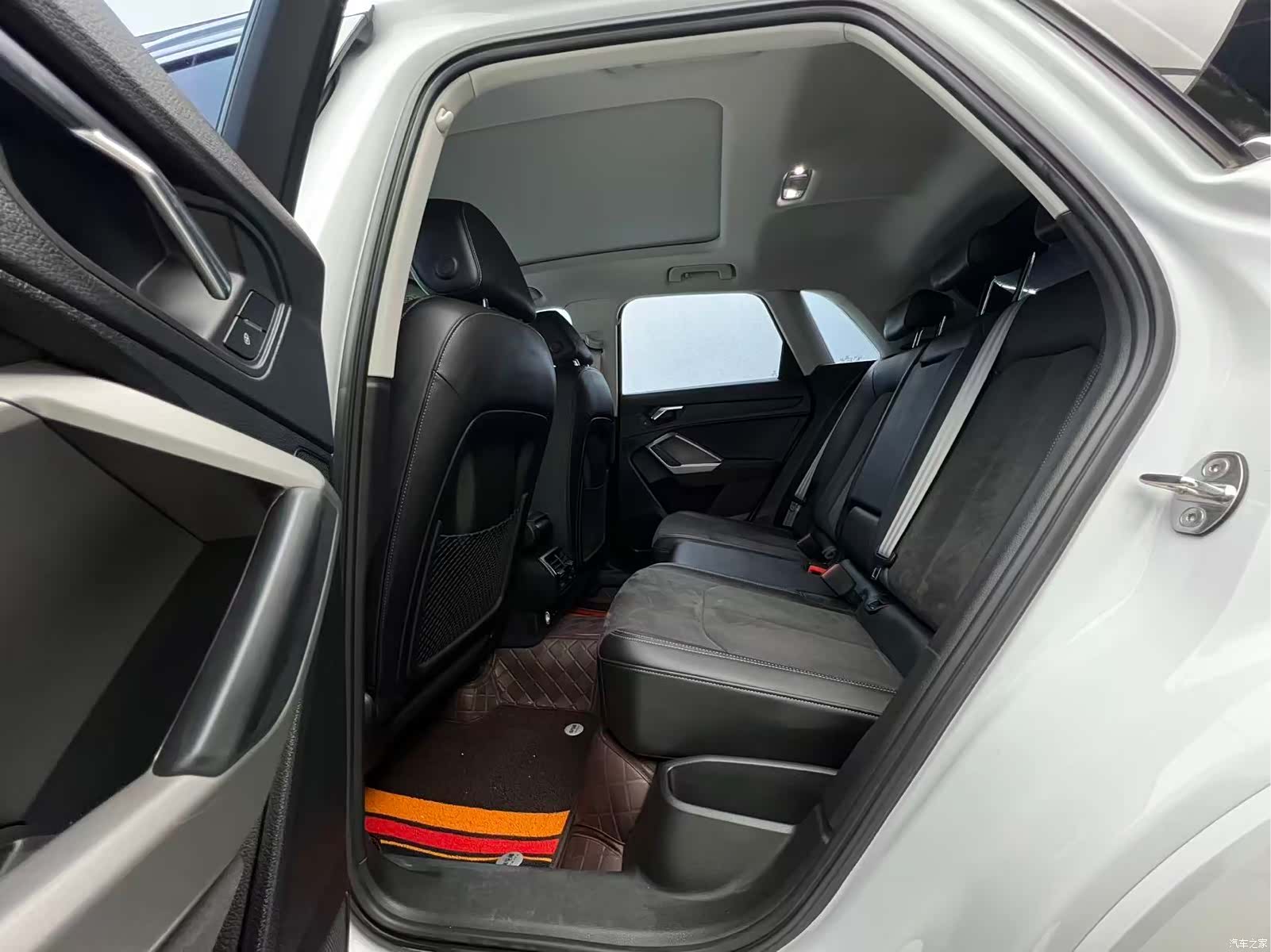 Audi Q3, 2022 10