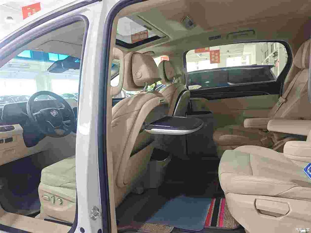 Buick GL8, 2022 10