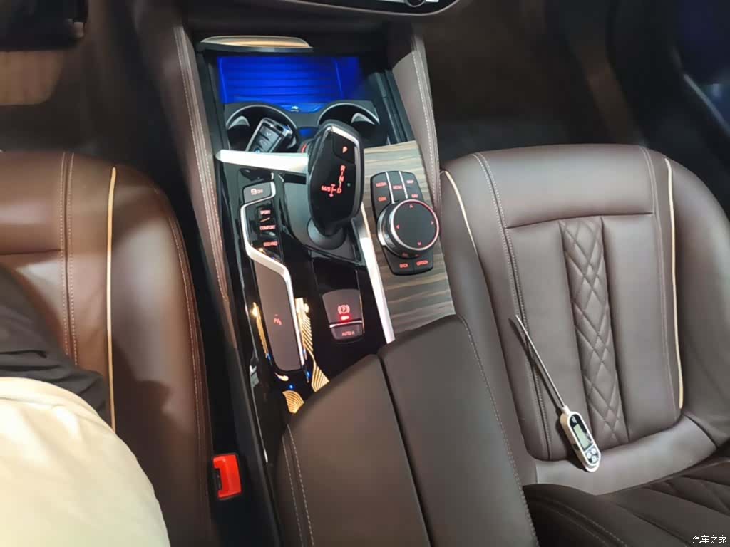 BMW 5 Series, 2019 14