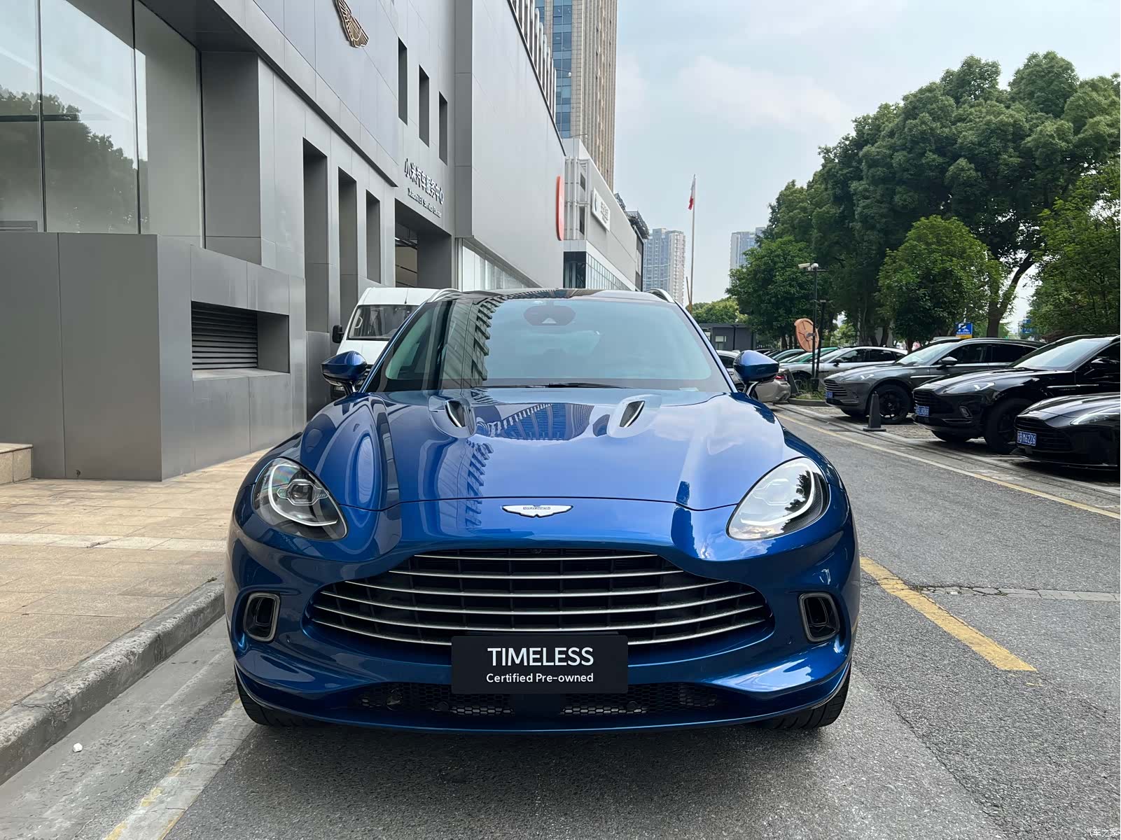 Aston Martin DBX, 2025 2
