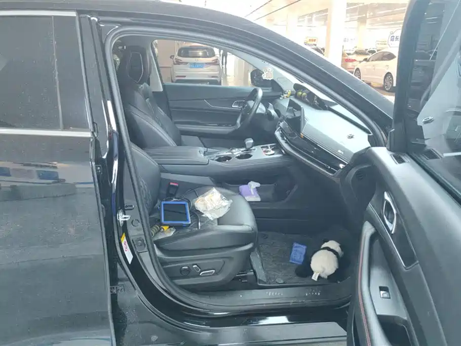 Changan UNI-K Smart iDD