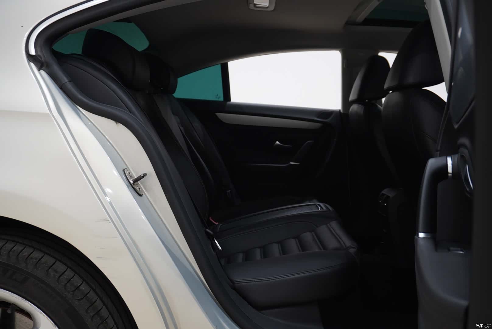 Volkswagen CC, 2011 11