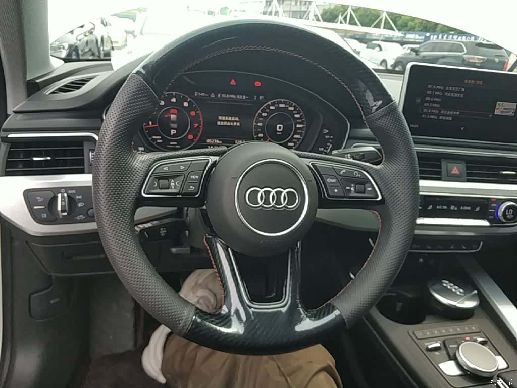 Audi A4L, 2020 3