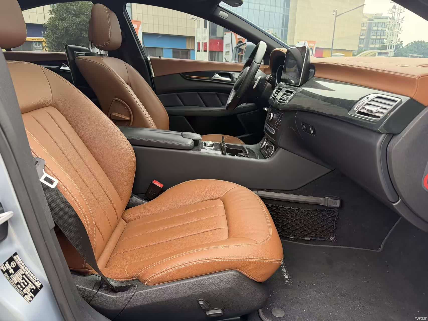 Mercedes-Benz CLS, 2015 8