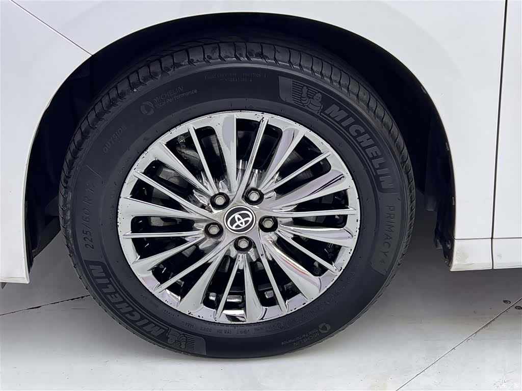 Toyota Alphard, 2020 11