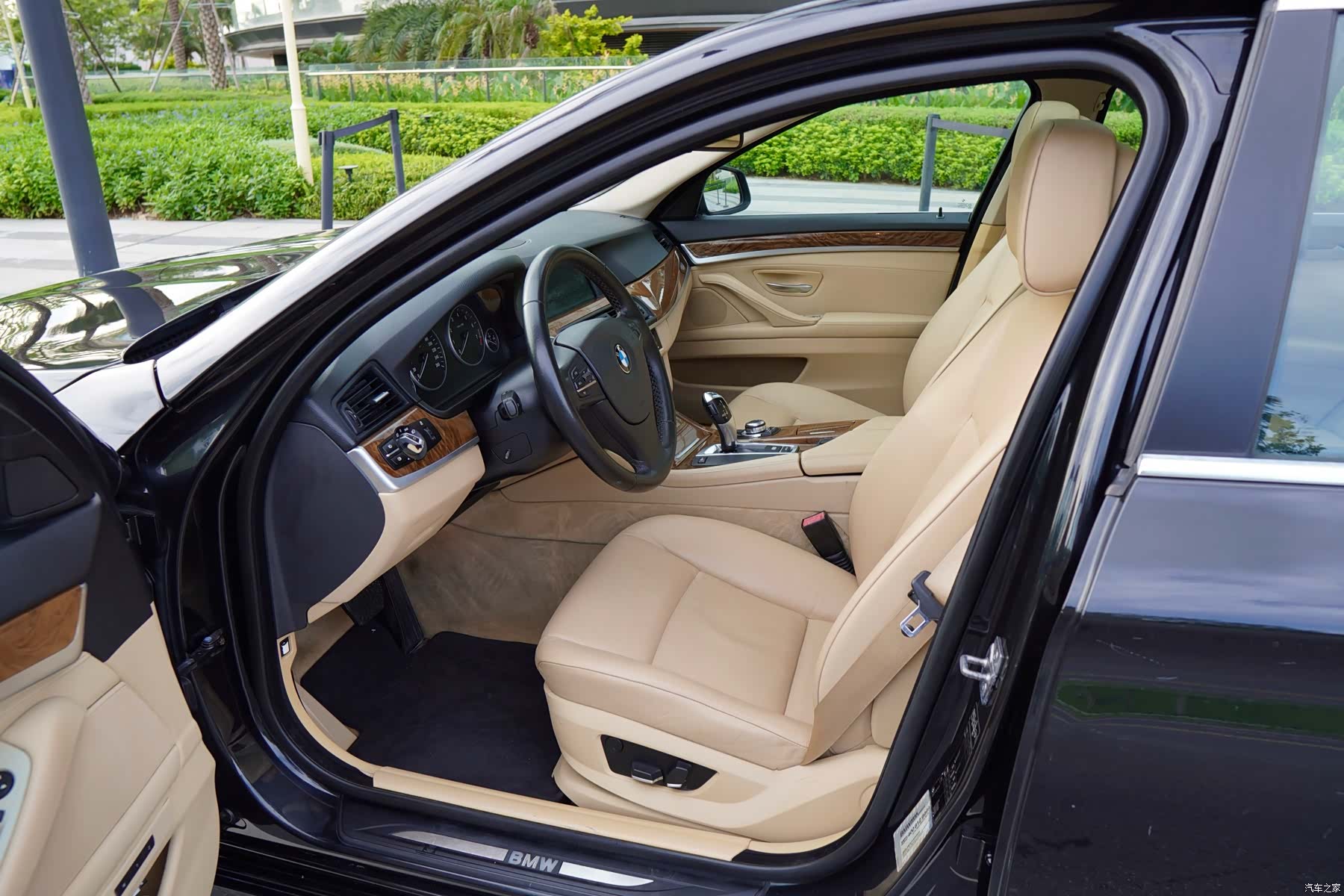 BMW 5 Series, 2011 все фото