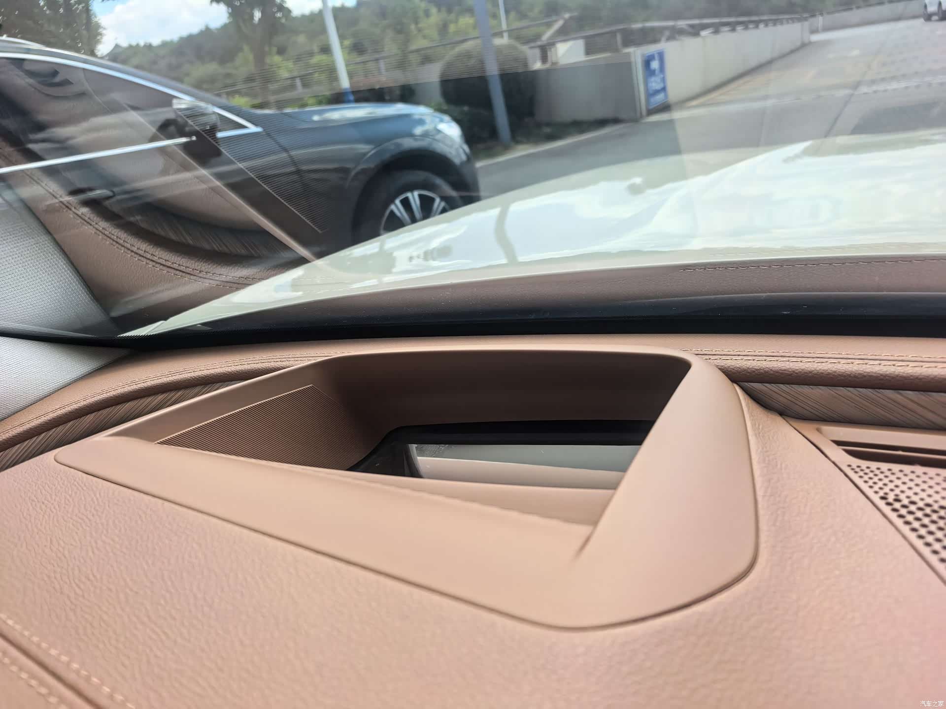 Hongqi H9, 2022 19