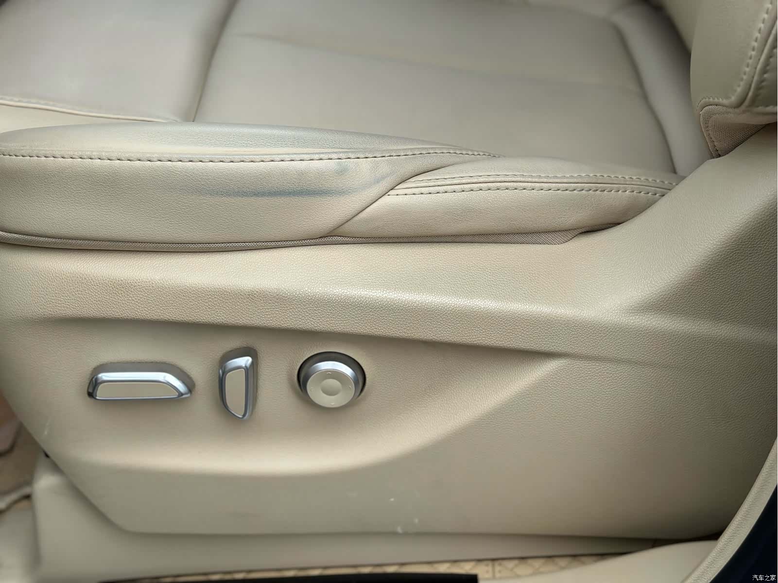 Buick GL8, 2025 11
