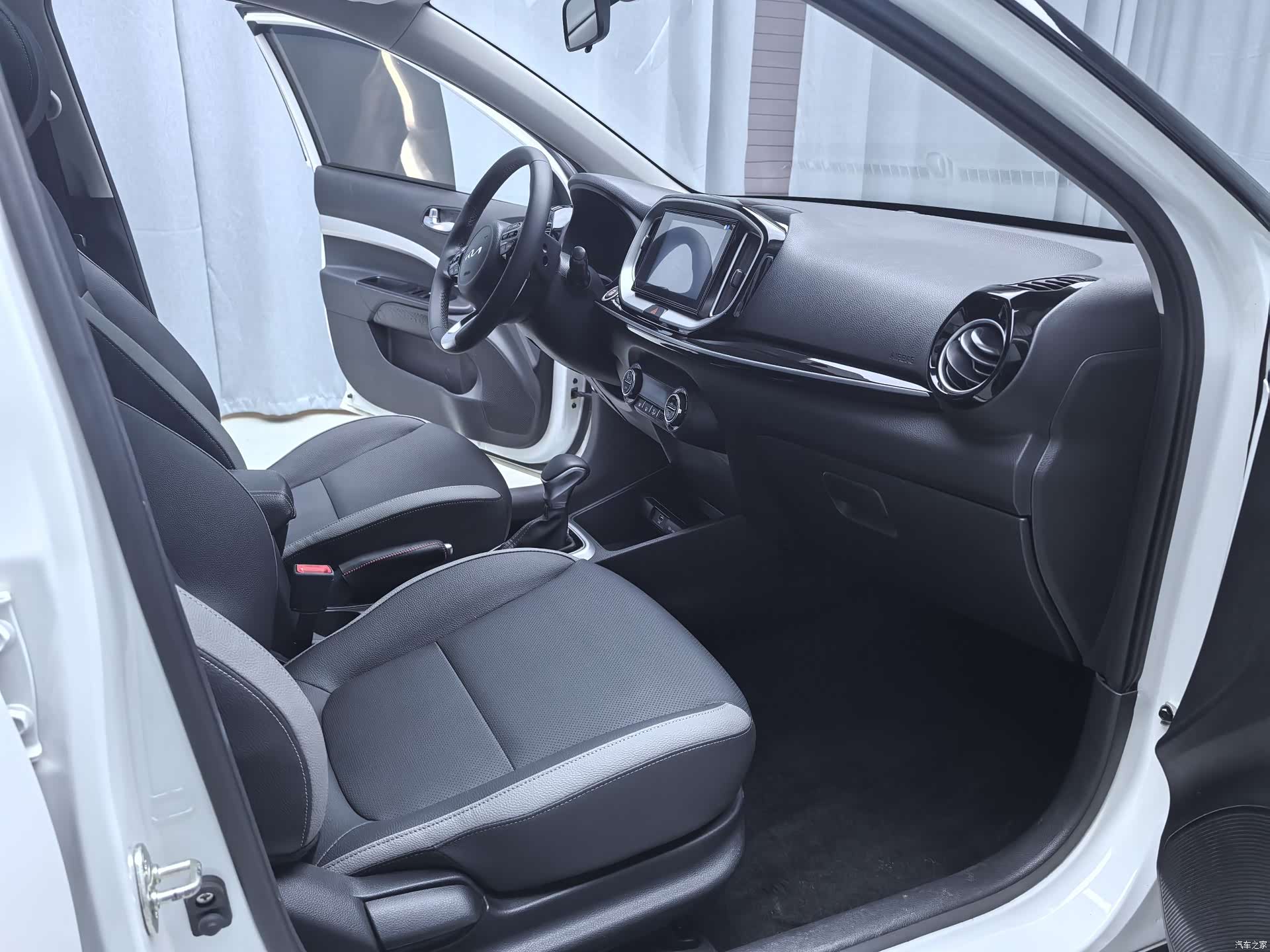 Kia KX1, 2022 8