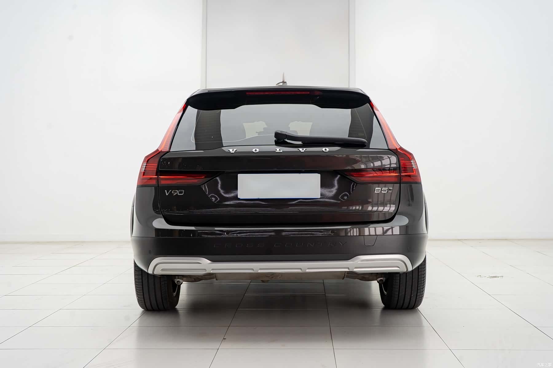 Volvo V90, 2025 4