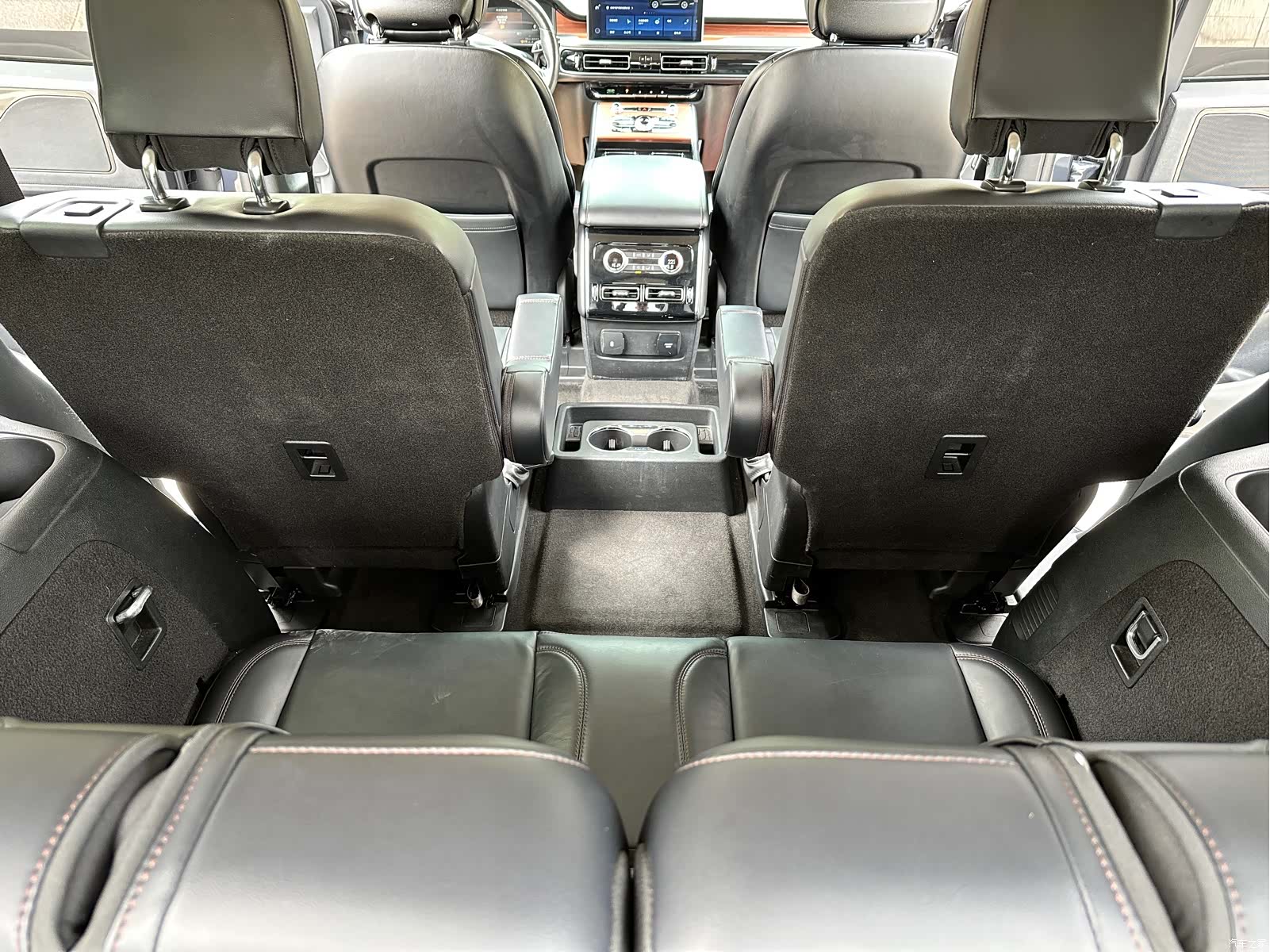 Lincoln Aviator, 2021 15