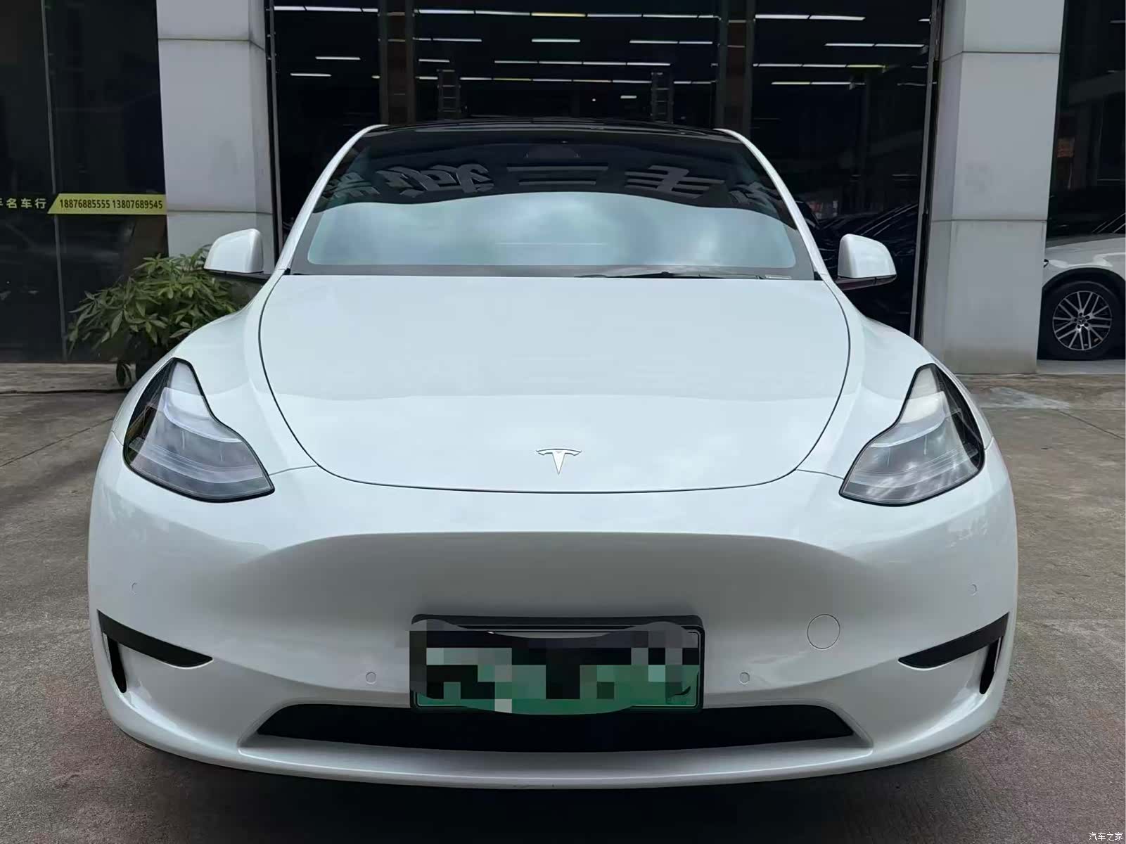 Tesla Model Y, 2023 2