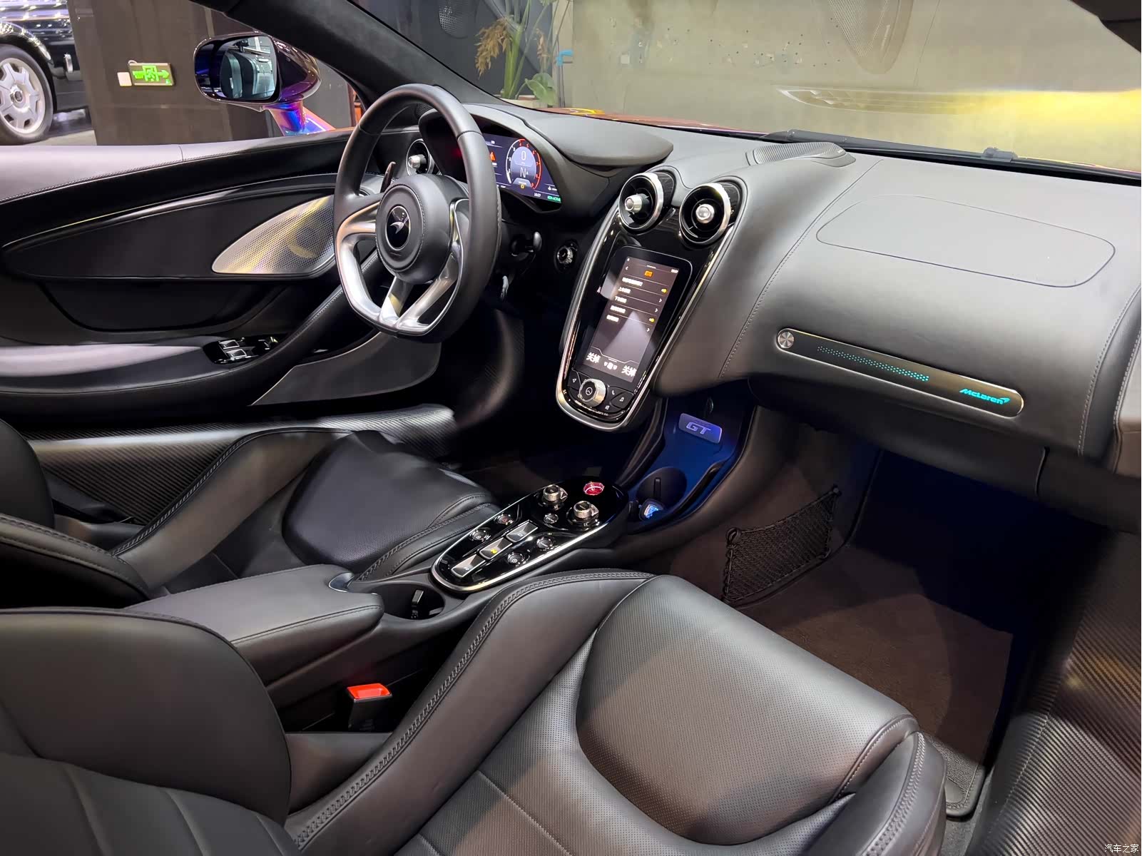 McLaren GT, 2023 21
