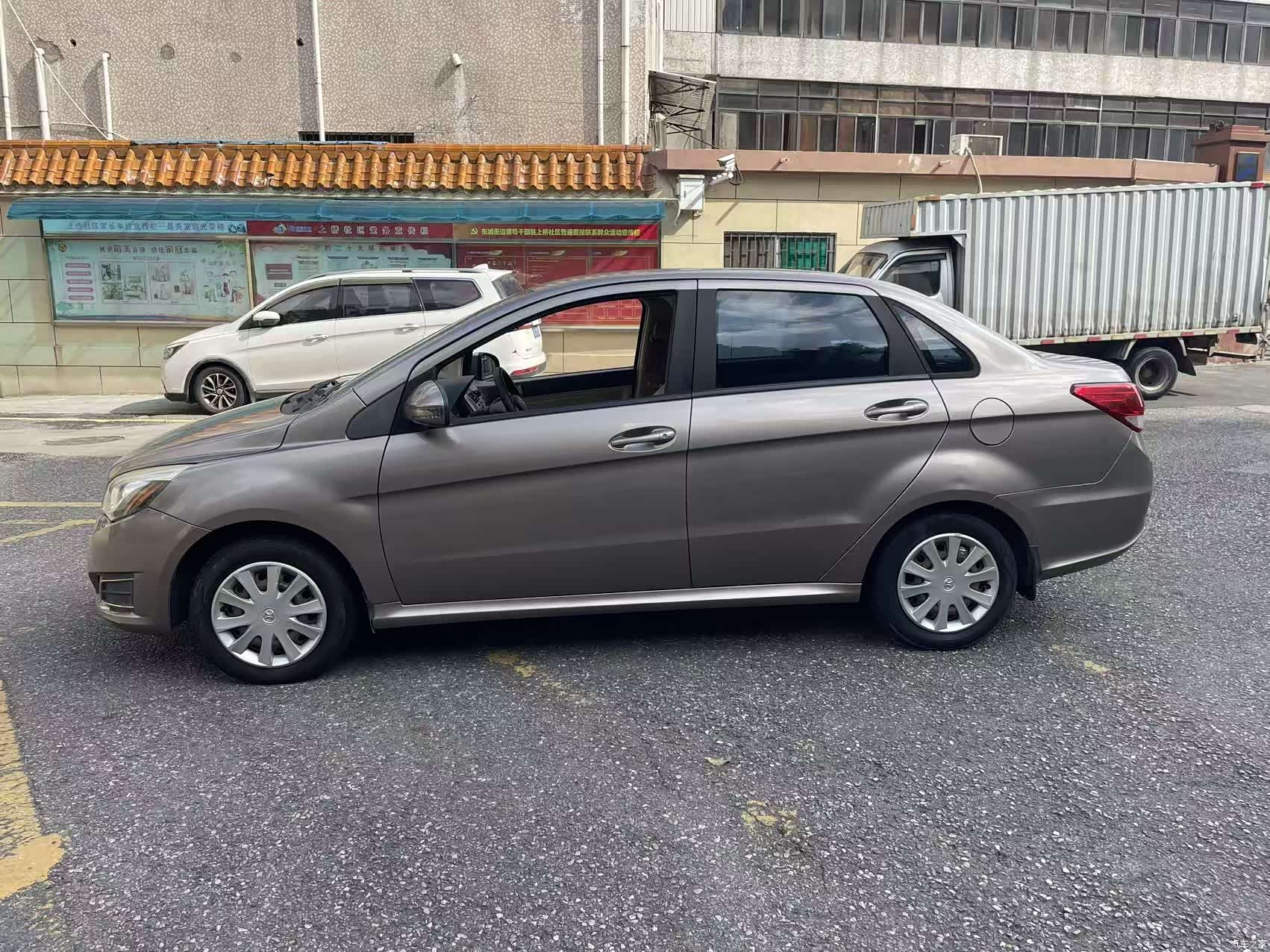BAIC E Series, 2015 8